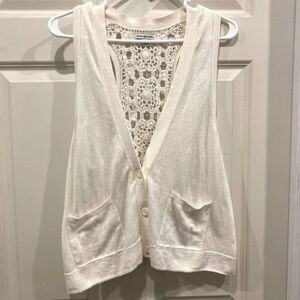 American Eagle Cream‎ Crochet Vest Women's Size Medium